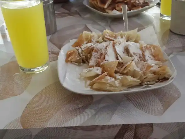 Öz Lezzet Börek Salonu'nin yemek ve ambiyans fotoğrafları 2