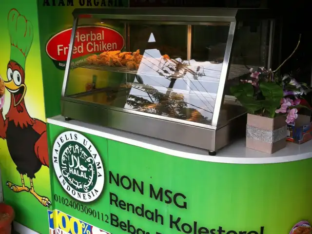 Gambar Makanan Herbal Fried Chicken 5