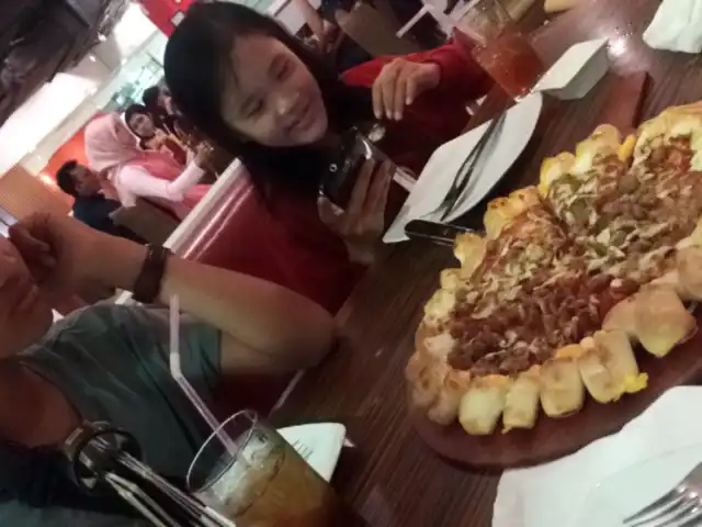 Pizza Hut Tunjungan Plaza