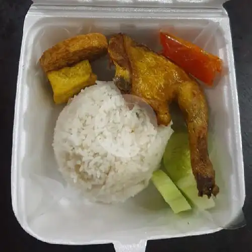 Gambar Makanan Nasi Ayam Bebek Bumbu Ireng, Jl. Cipanas Babakan No.21 4