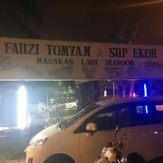 Fauzi Tomyam (Seafood & Western Food)