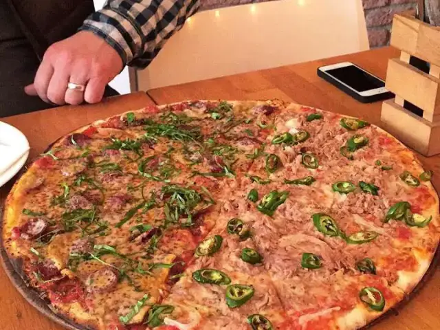 The Upper Crust Pizzeria'nin yemek ve ambiyans fotoğrafları 79
