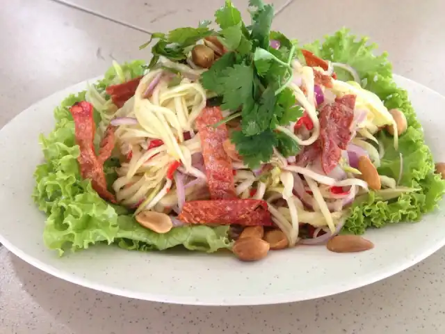 S Loam Mit Thai Restaurant Food Photo 1
