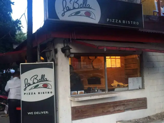 La Bella Pizza Bistro Food Photo 2