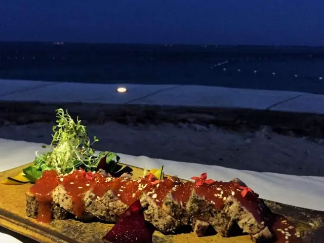 Azure Beach Club - Crimson Resort and Spa Mactan Food Photo 17