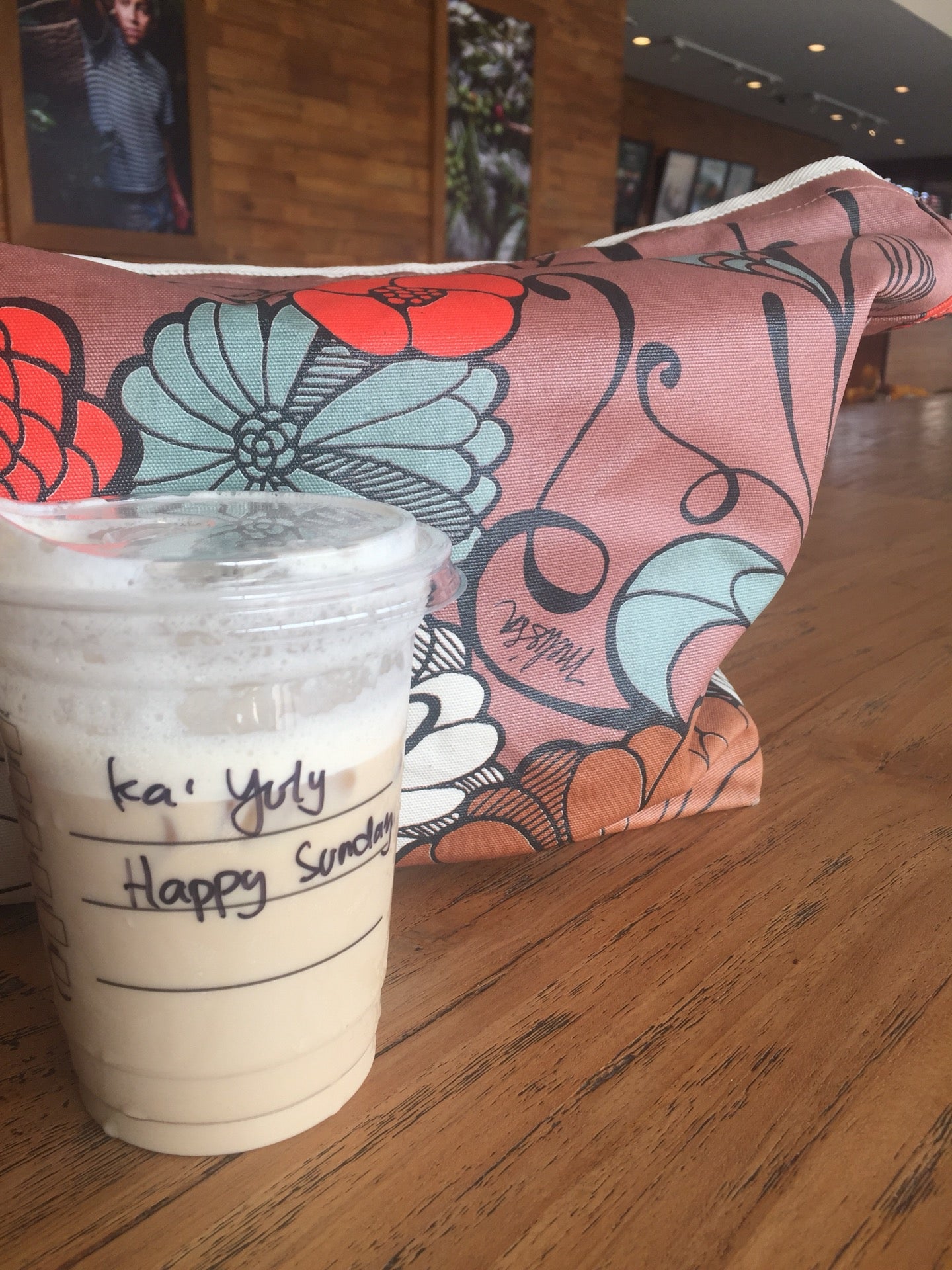 Starbucks Rest Area KM 43 terdekat Restoran dan Tempat Makan Coffee terdekat di Tangerang