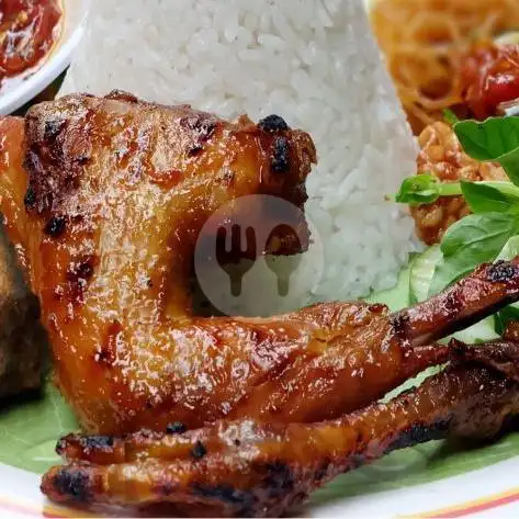 Gambar Makanan Ayam Bakar Wong Solo, Manado 1