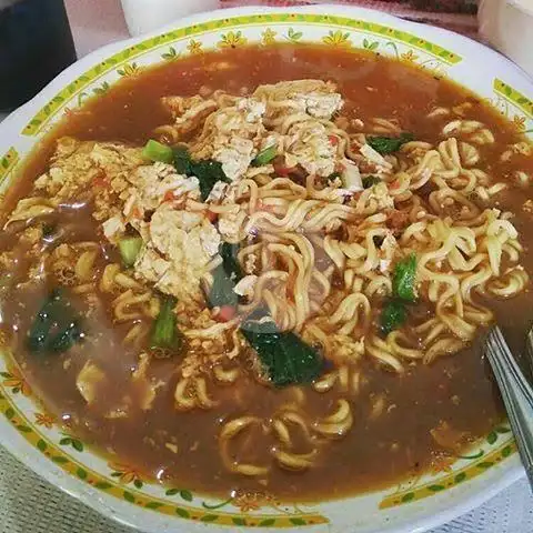 Gambar Makanan Warmindo Pada Seneng, Depok 2