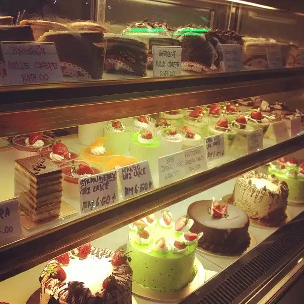 Leena Bakery Food Photo 7