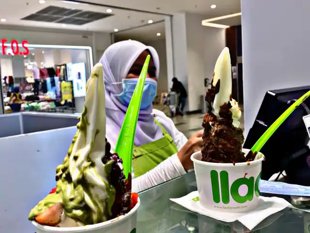 llao llao Food Photo 9