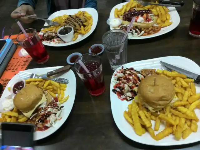 Pak Teh Burger Food Photo 2