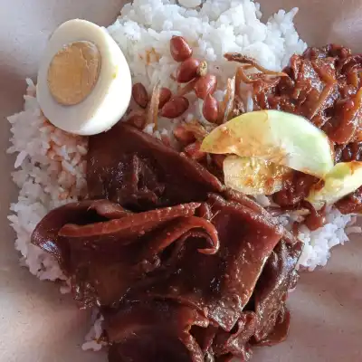 Nasi Lemak Sotong Kak Ngah TJ