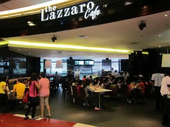 Lazzaro Cafe & de Community Bistro