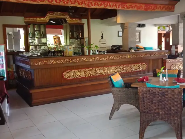 Gambar Makanan Dewi Sinta Restaurant And Bar - Rama Beach Resort and Villas 6
