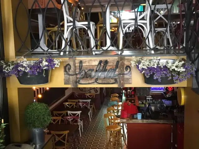 Bakkal Cocktail Bar'nin yemek ve ambiyans fotoğrafları 13