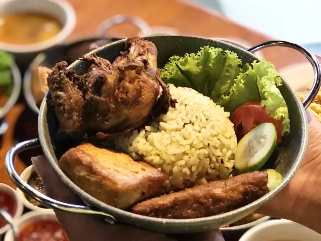 Gambar Makanan Ayam Bebek Angsa Masak Di Kuali 3