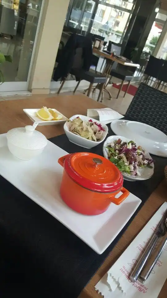 Lezzet-i Şinas'nin yemek ve ambiyans fotoğrafları 17