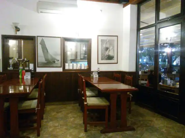 Sünger Pizza Restaurant'nin yemek ve ambiyans fotoğrafları 6