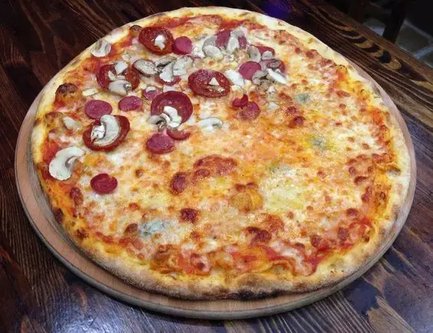 Fornello Pizza'nin yemek ve ambiyans fotoğrafları 4