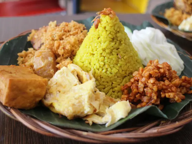 Gambar Makanan NasiKuningPlus-Plus 16