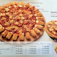 Gambar Makanan Pizza Hut 1