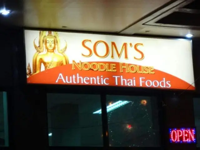 Som's Authentic Thai Cuisine - Little Bangkok Food Photo 10