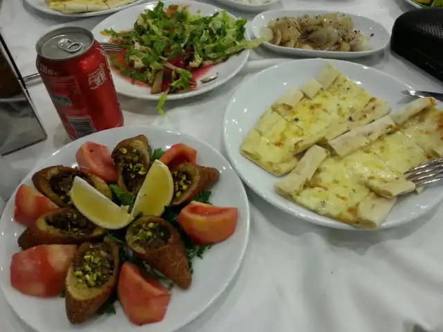M. B. Şirvan Restaurant ve Buryan Evi'nin yemek ve ambiyans fotoğrafları 2