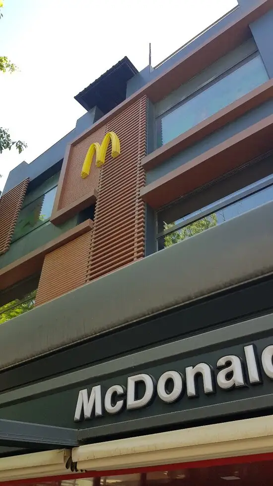 McDonald's'nin yemek ve ambiyans fotoğrafları 71