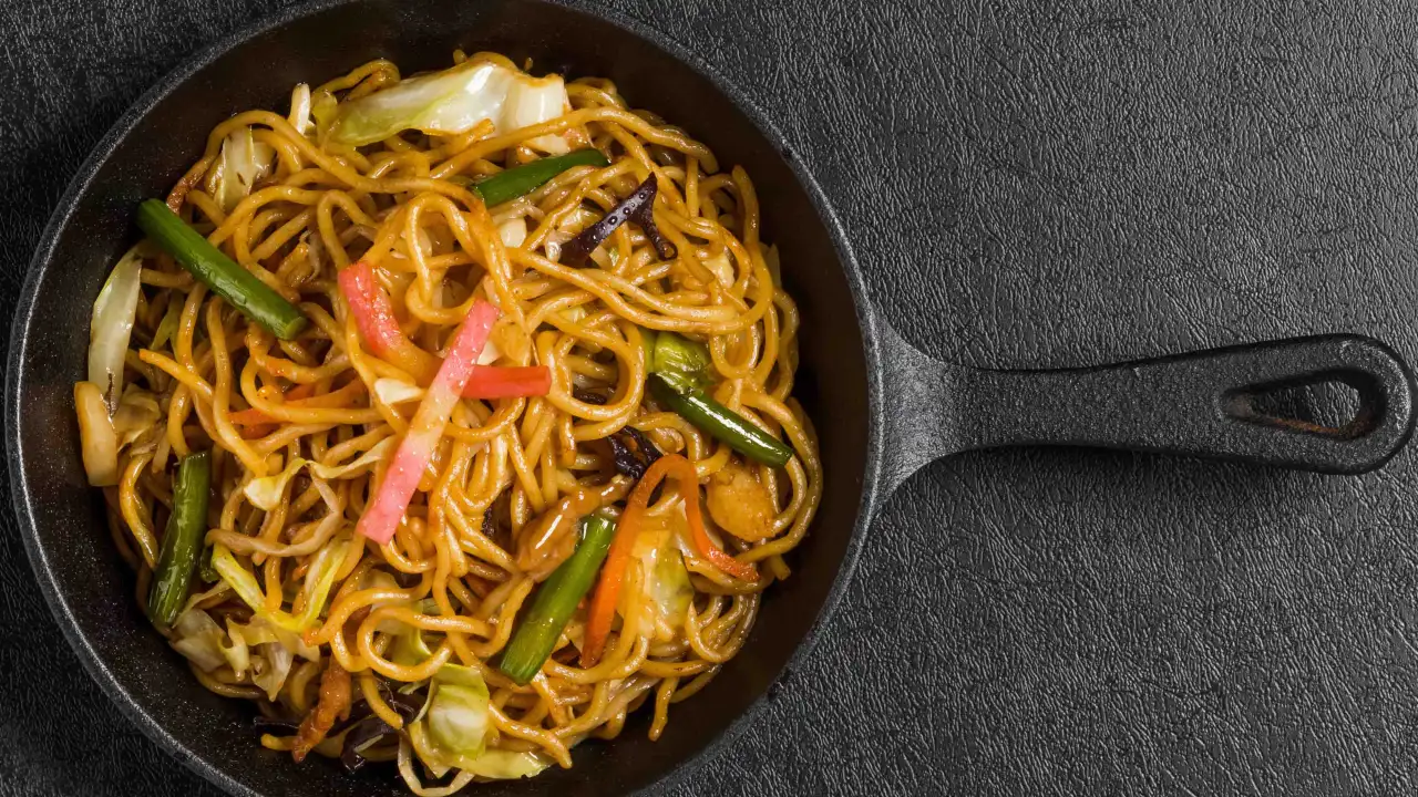 Afire Chow Mein Fried Noodles