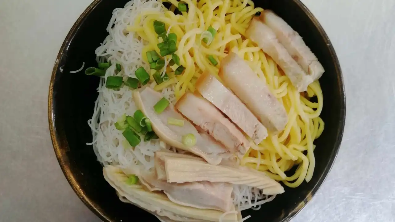 Claypot Yee Mee & Pork Stomach Pepper Soup Noodle @ Restaurant 66 Zhan Rong