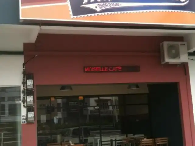 Mademoiselle Cafe