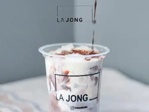 Lajong Koffie, Tupai