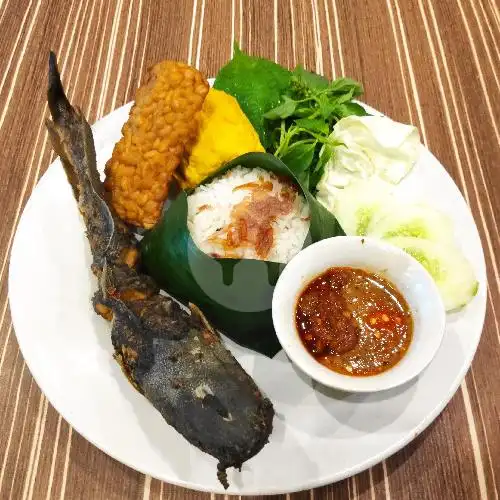 Gambar Makanan Nasi Uduk Ayam Goreng Kampung Barokah, Tebet 3