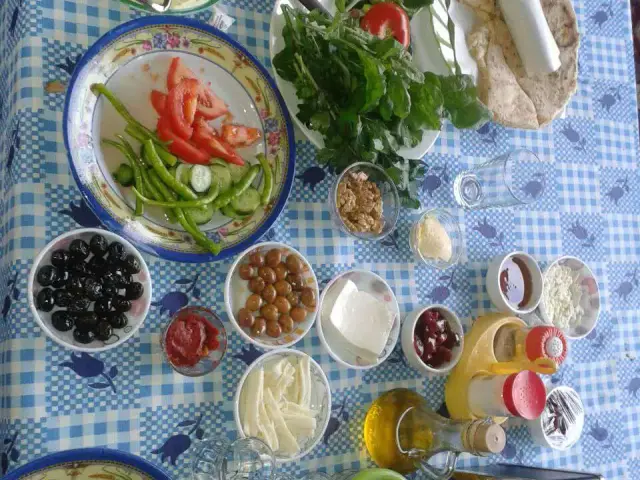 Akdeniz Gözleme Kahvaltı Evi'nin yemek ve ambiyans fotoğrafları 2