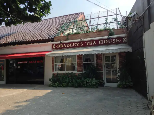 Gambar Makanan Bradley's British Tea House 2