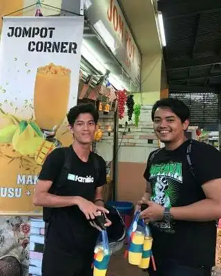 Jompot Corner S32