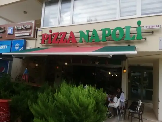 Pizza Napoli'nin yemek ve ambiyans fotoğrafları 29