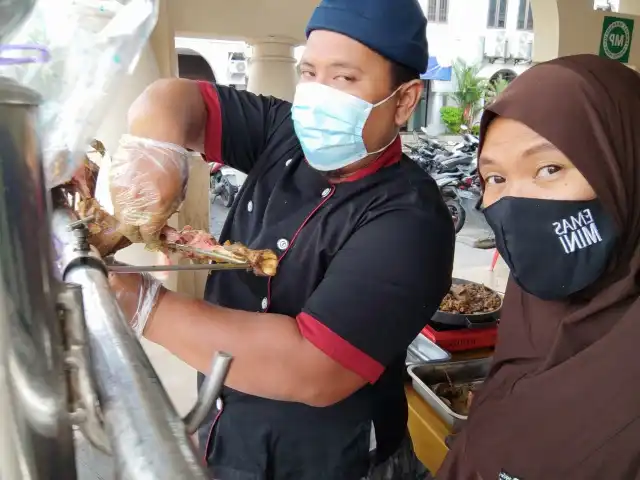 Gambar Makanan Kambing Guling Balikpapan 12