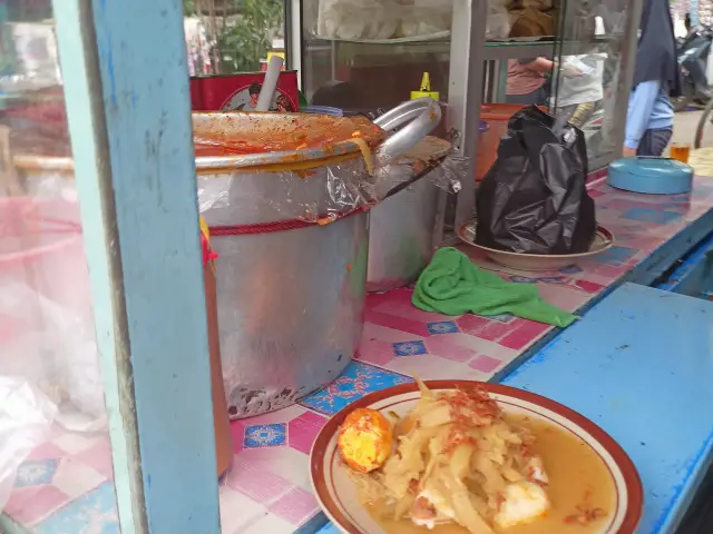 Gambar Makanan Lontong Sayur Lembah Gurame 3