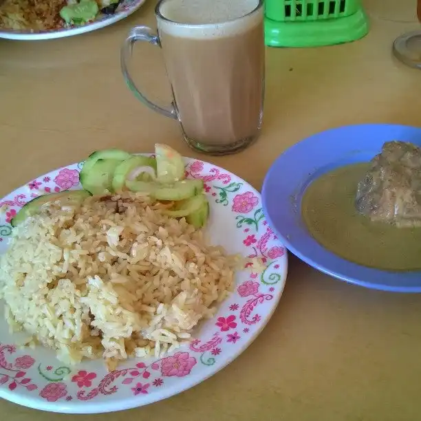Nasi Dagang Cikgu Murni, Dpan Mentiga Food Photo 3
