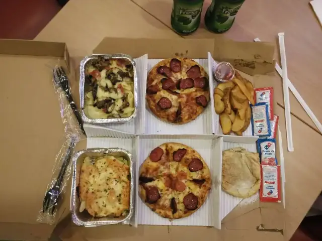 Gambar Makanan Domino's Pizza 12