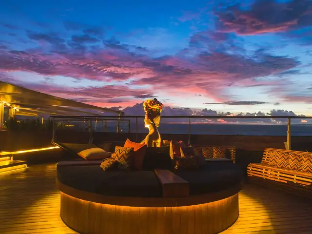 Gambar Makanan Double Six Rooftop Sunset Bar - Double Six Luxury Hotel 9