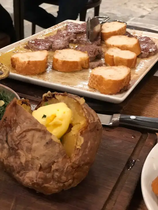 Nusr-Et Steakhouse Sandal Bedesteni'nin yemek ve ambiyans fotoğrafları 51