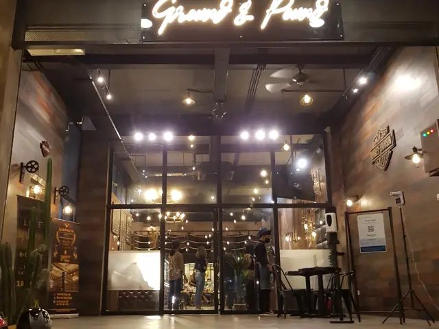 Gambar Makanan Ground & Pound Cafe & Bar 9