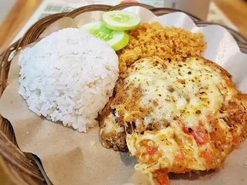 Ayam Geprek Si Gendut, Abuserin