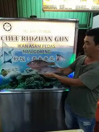 Chef Ridzuan Gun Asam Pedas