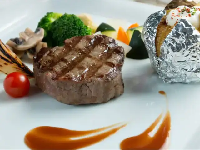 Gambar Makanan Joe's Grill - Swiss-Belhotel Mangga Besar 3