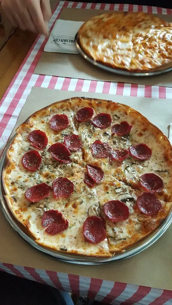 The Italian Cut - Pizza & Kitchen'nin yemek ve ambiyans fotoğrafları 9