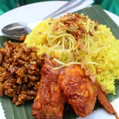 Gambar Makanan Nasi Kuning Ibu Sut, Samping Alifah 2 Hotel 5