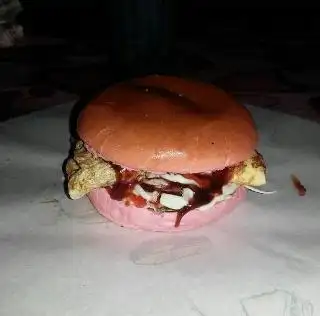 Darknight Burger Food Photo 2